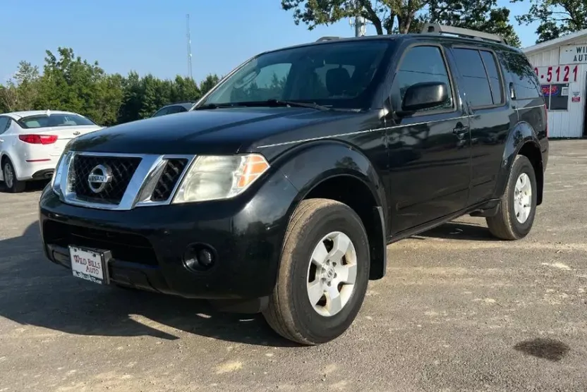 2012 Nissan Pathfinder S photo 1