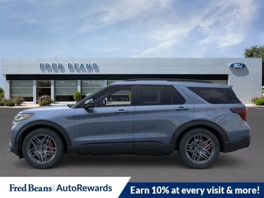 2025 Ford Explorer ST photo 1