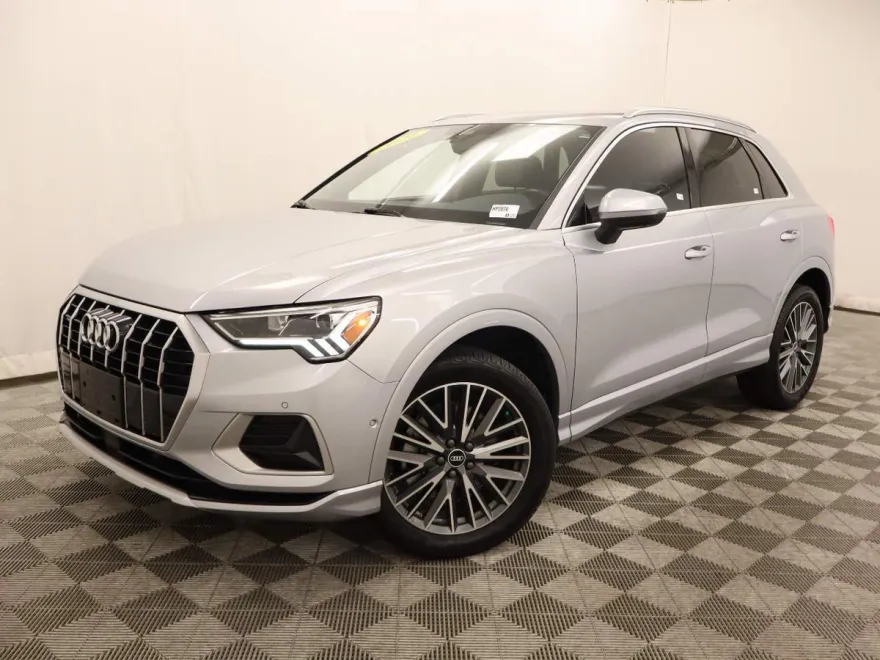 2021 Audi Q3 Premium Plus 40 TFSI photo 1