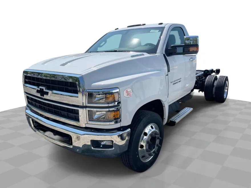 2024 Chevrolet Silverado 5500HD Work Truck photo 1