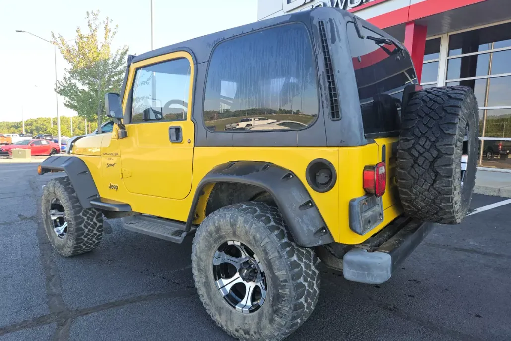 2000 Jeep Wrangler Two-Door Sport photo 1