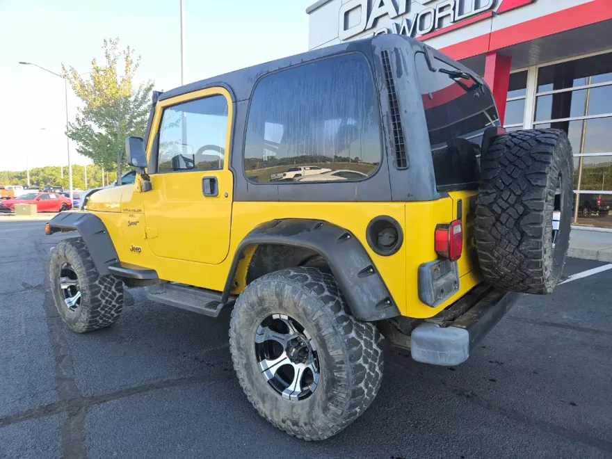 2000 Jeep Wrangler Two-Door Sport photo 1