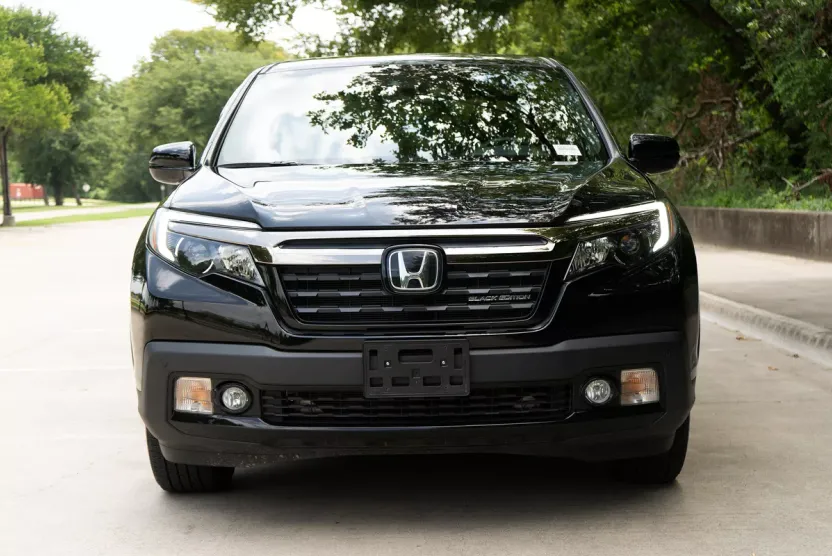 2020 Honda Ridgeline Black Edition photo 1