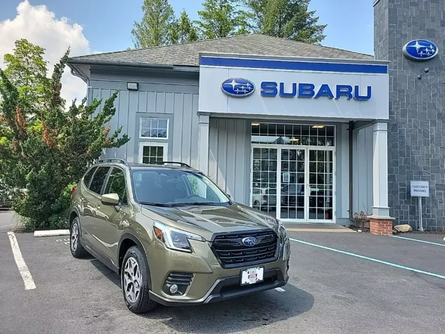 2022 Subaru Forester Premium photo 1