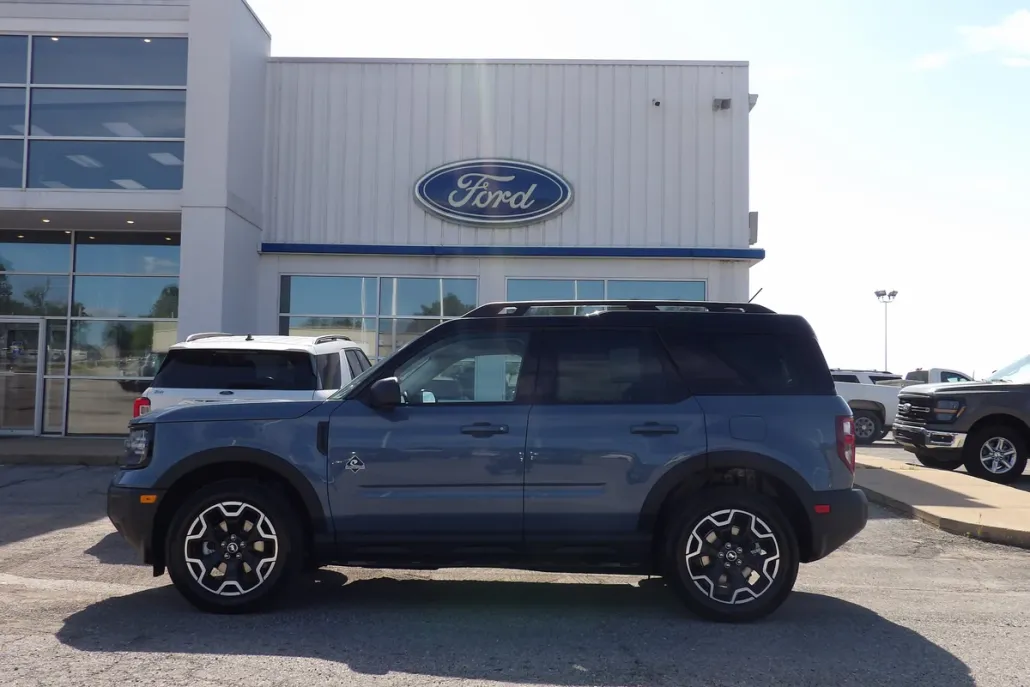 2025 Ford Bronco Sport Outer Banks photo 1
