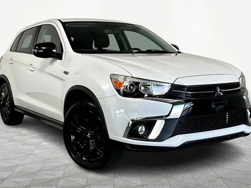 2019 Mitsubishi Outlander Sport ES photo 1