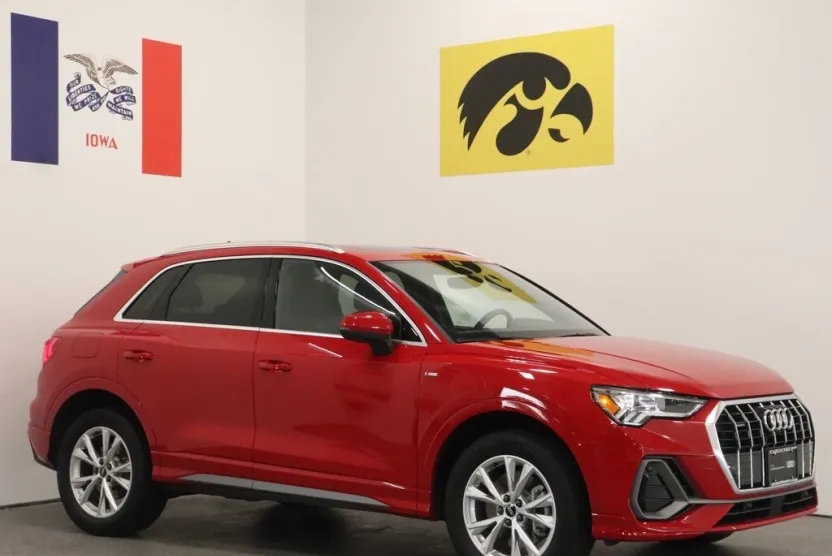 2023 Audi Q3 Premium Plus S line photo 1