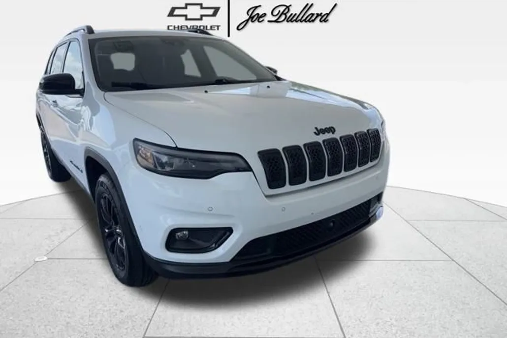 2023 Jeep Cherokee Altitude photo 1