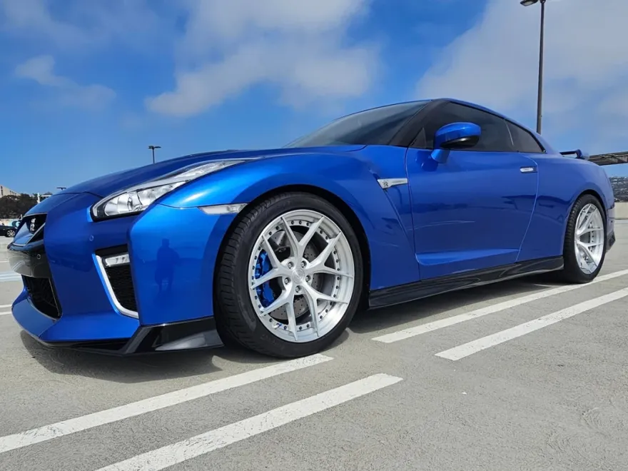 2021 Nissan GT-R Premium photo 1