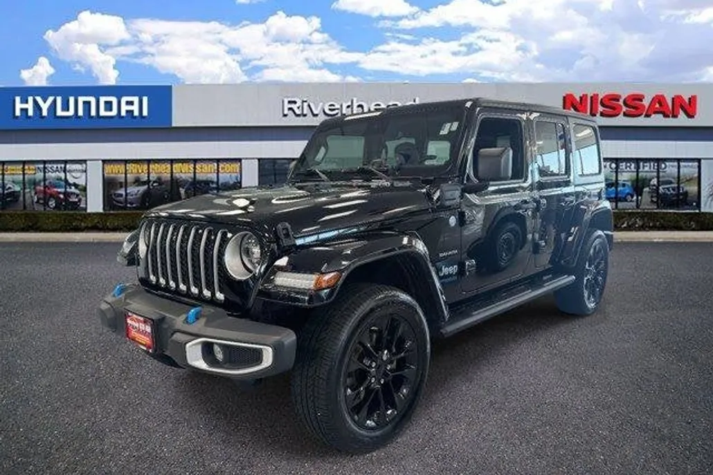 2022 Jeep Wrangler 4xe Unlimited Sahara photo 1