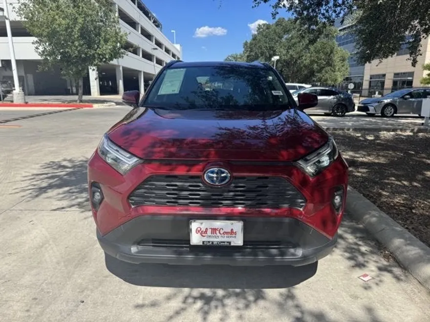 2022 Toyota RAV4 Hybrid XLE Premium photo 1