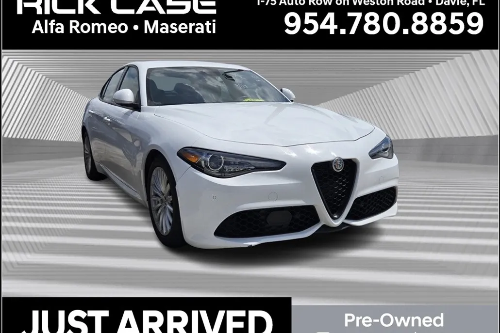 2022 Alfa Romeo Giulia SPRINT photo 1