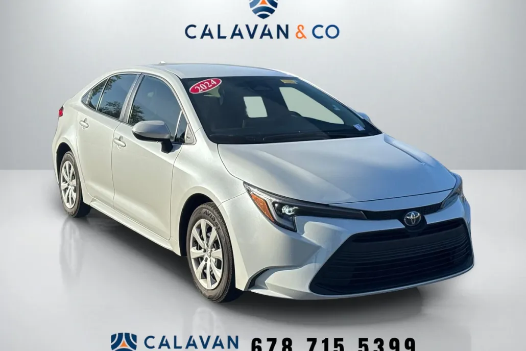 2024 Toyota Corolla Hybrid LE photo 1