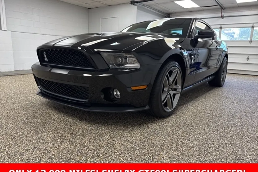 2010 Ford Mustang Shelby GT500 photo 1