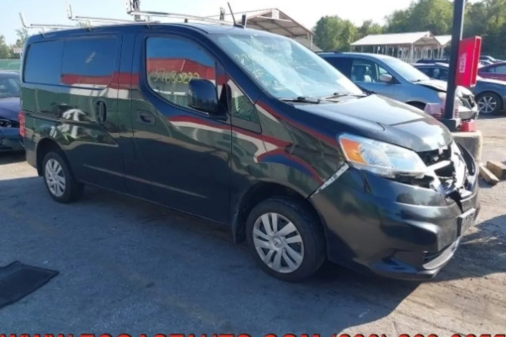 2021 Nissan NV200 SV photo 1