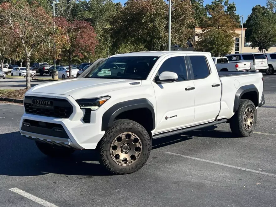 2025 Toyota Tacoma Trailhunter photo 1