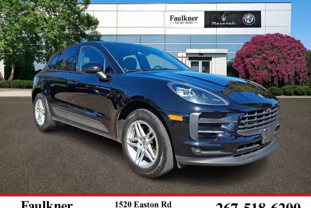 2021 Porsche Macan Base photo 1