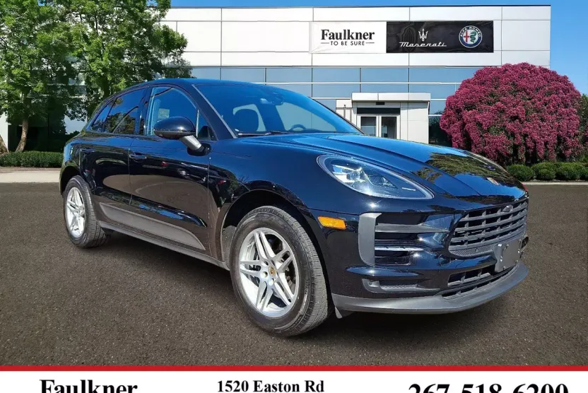 2021 Porsche Macan Base photo 1