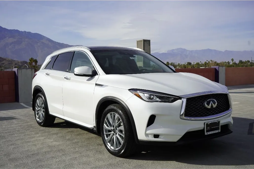 2025 Infiniti QX50 Luxe AWD photo 1