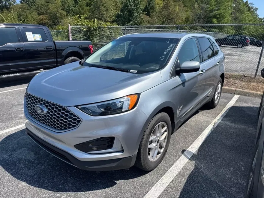 2023 Ford Edge SEL photo 1