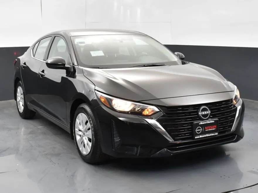 2025 Nissan Sentra S photo 1