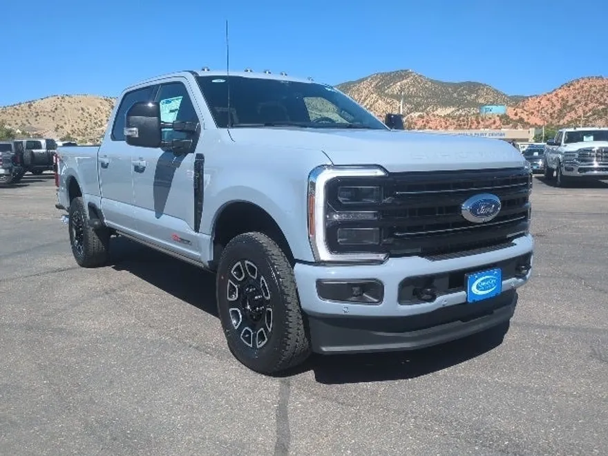 2025 Ford F-350 photo 1