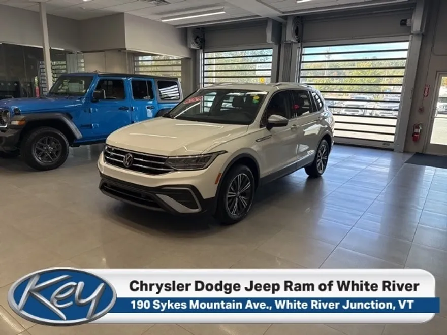 2024 Volkswagen Tiguan Wolfsburg Edition photo 1