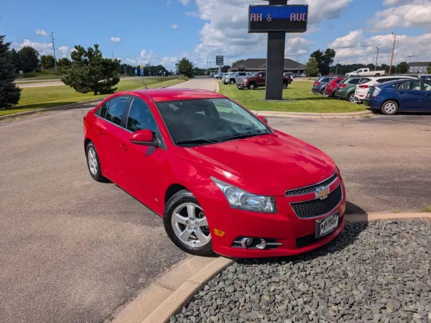 2013 Chevrolet Cruze photo 1