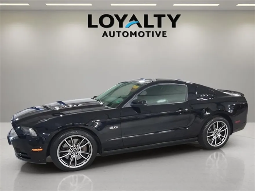 2014 Ford Mustang GT photo 1