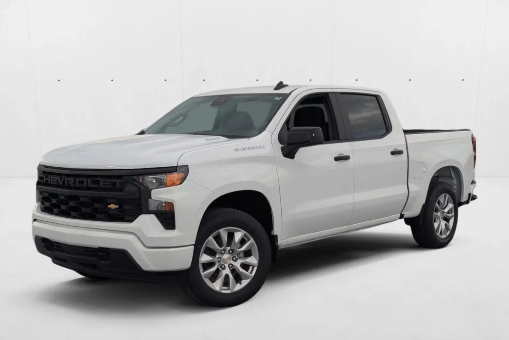 2025 Chevrolet Silverado 1500 Custom photo 1