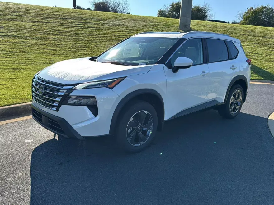 2026 Nissan Rogue SV photo 1