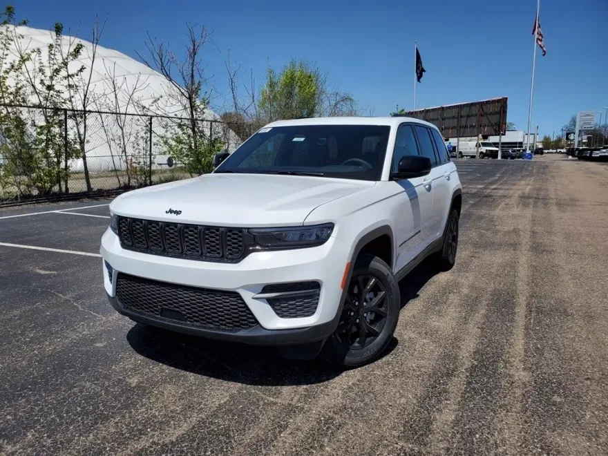 2025 Jeep Grand Cherokee Altitude X photo 1