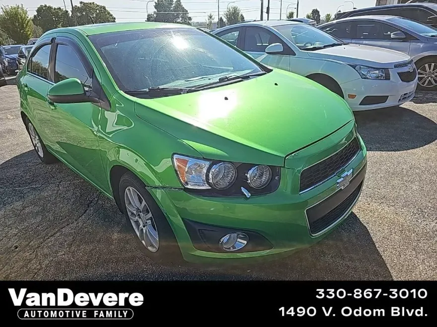 2014 Chevrolet Sonic LT photo 1