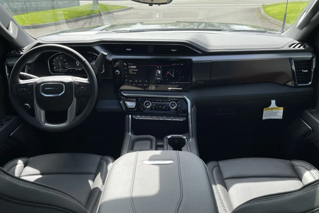 2025 Gmc Sierra 3500 HD Denali photo 1