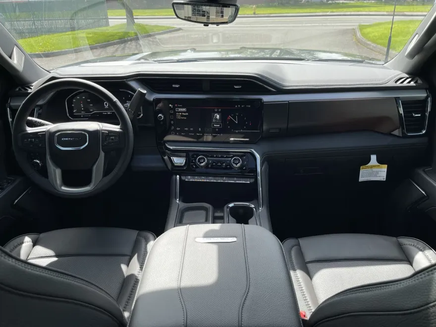 2025 Gmc Sierra 3500 HD Denali photo 1