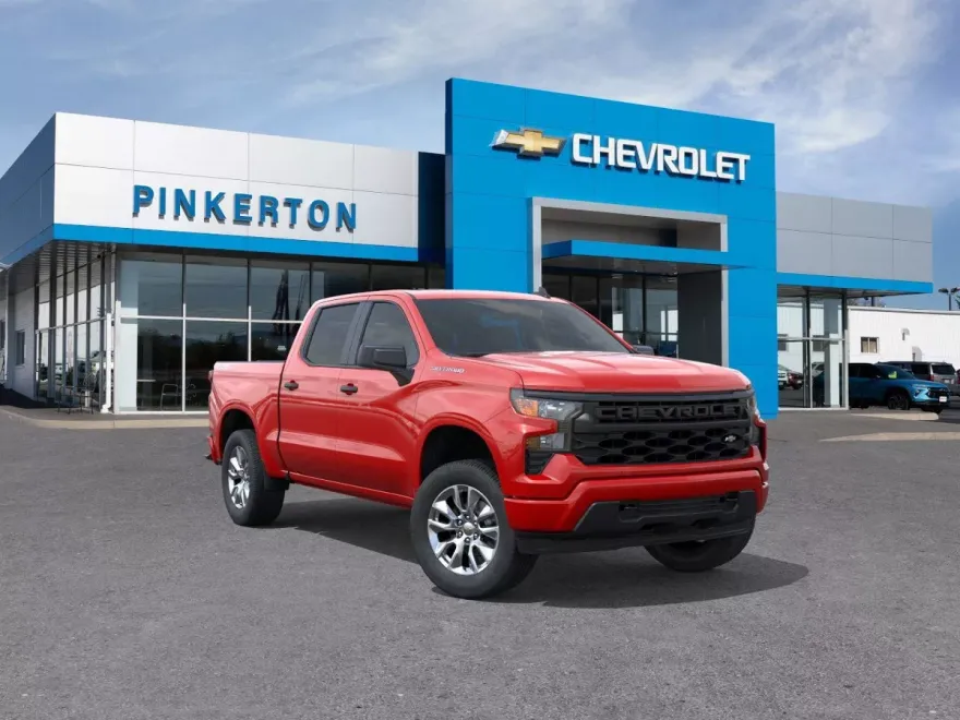 2025 Chevrolet Silverado 1500 Custom photo 1