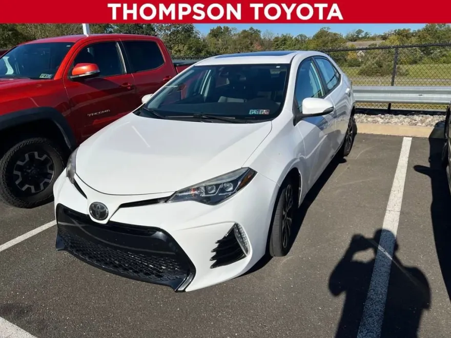 2018 Toyota Corolla SE photo 1