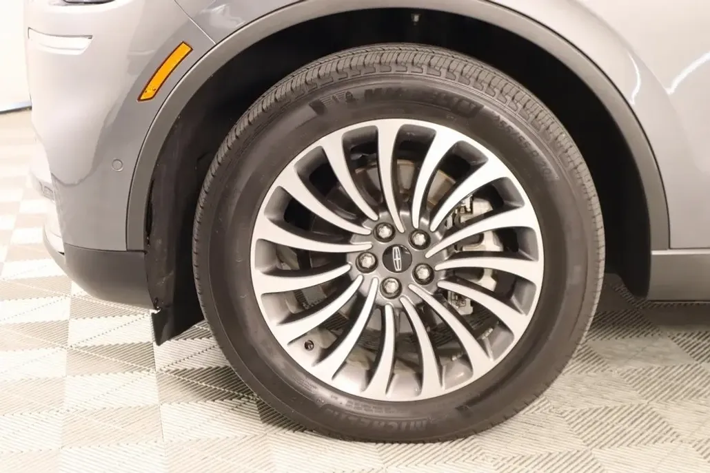 2022 Lincoln Aviator Reserve photo 1