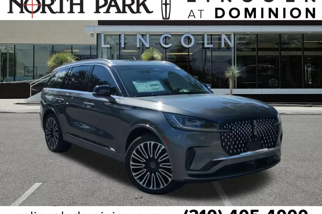 2025 Lincoln Aviator Black Label photo 1