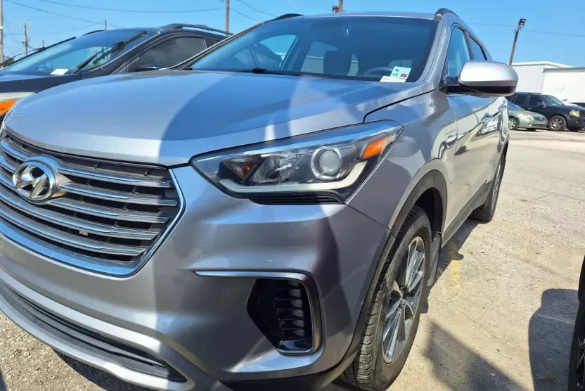 2019 Hyundai Santa Fe XL SE photo 1