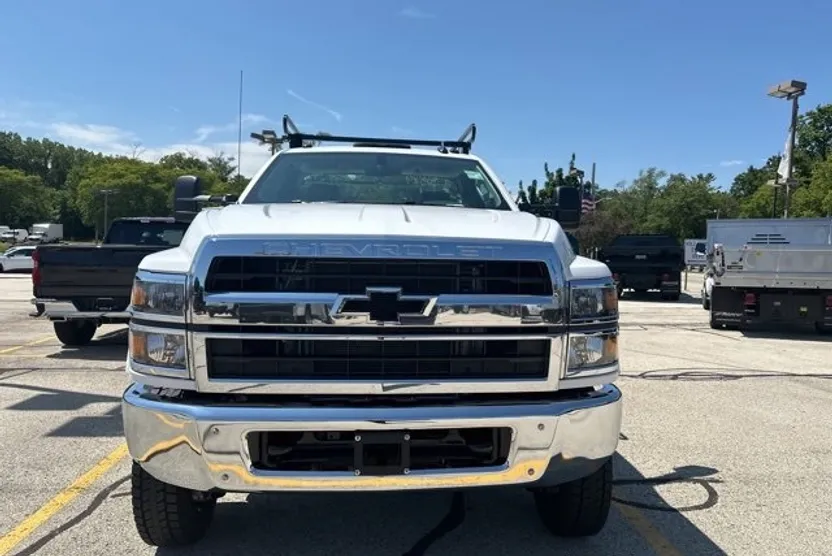 2024 Chevrolet Silverado 5500HD Work Truck photo 1
