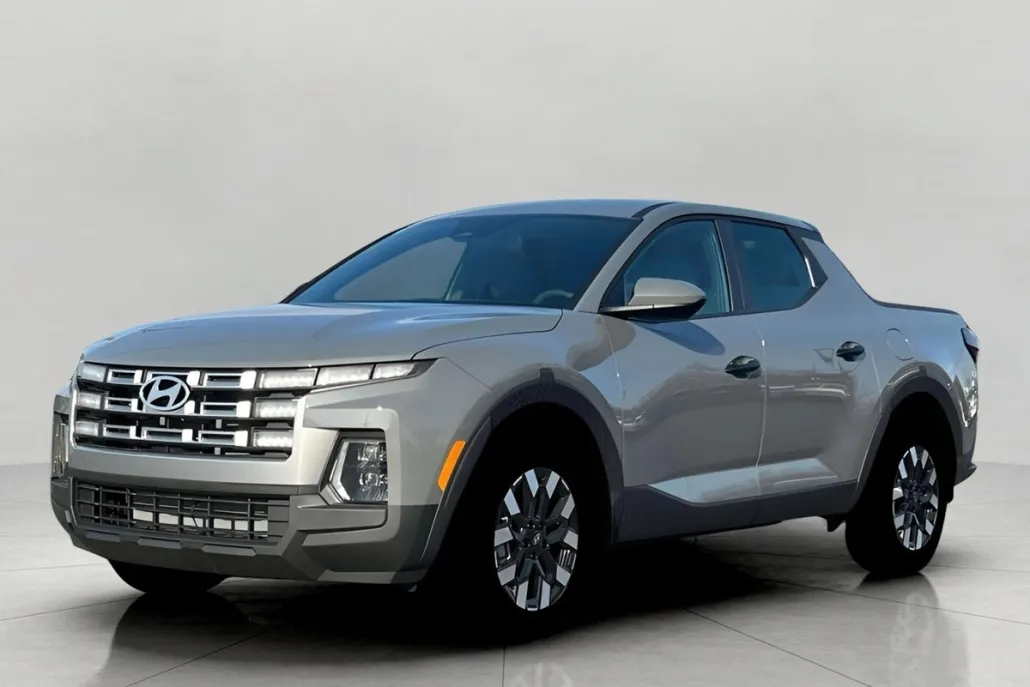 2025 Hyundai Santa Cruz SE photo 1