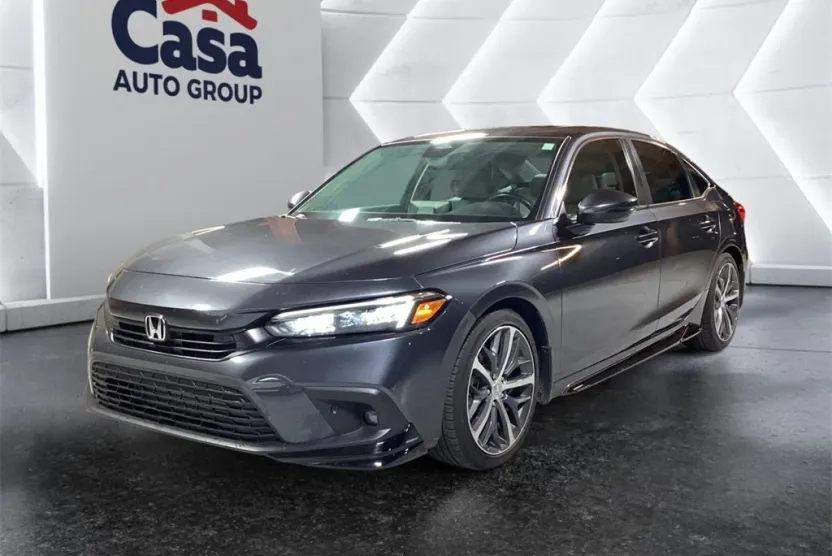 2022 Honda Civic Touring photo 1