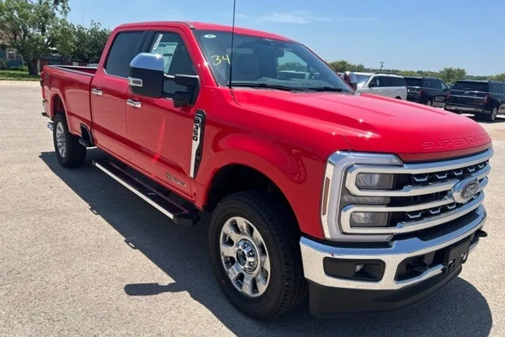2025 Ford F-350 Lariat photo 1