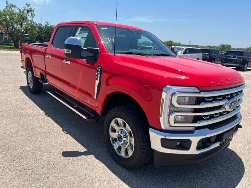 2025 Ford F-350 Lariat photo 1