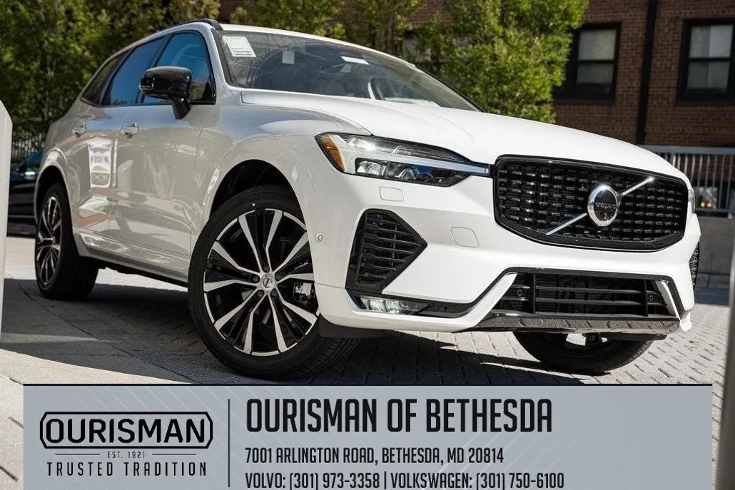 2025 Volvo XC60 B5 Plus photo 1