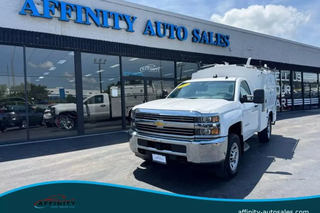 2015 Chevrolet Silverado 3500HD photo 1