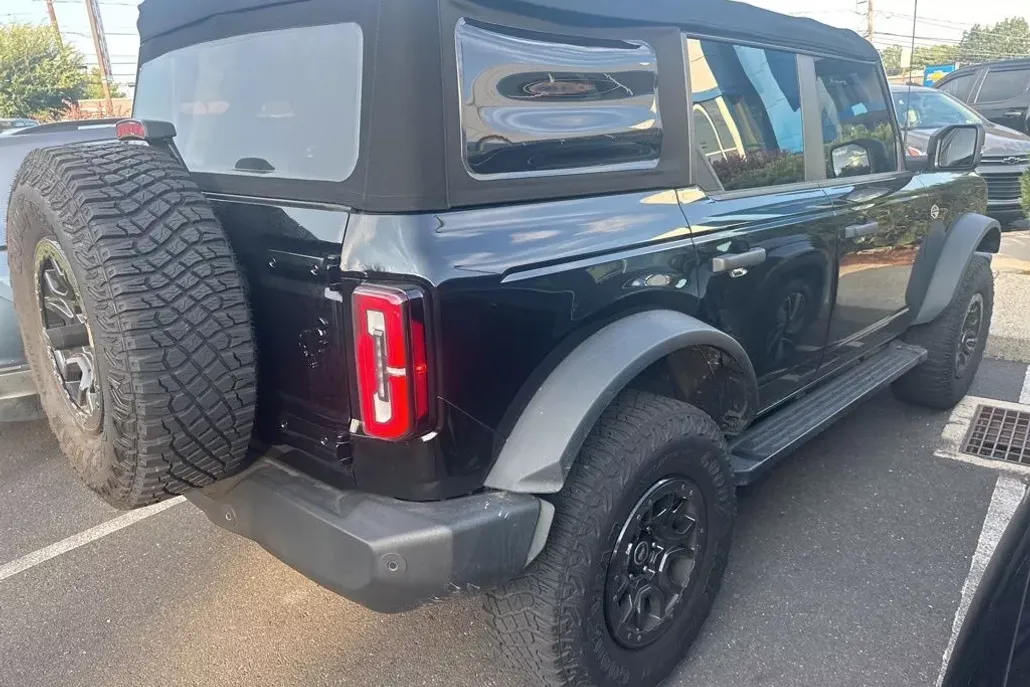 2022 Ford Bronco Wildtrak photo 1