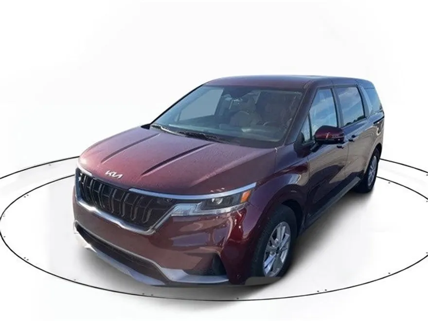 2024 Kia Carnival LX photo 1