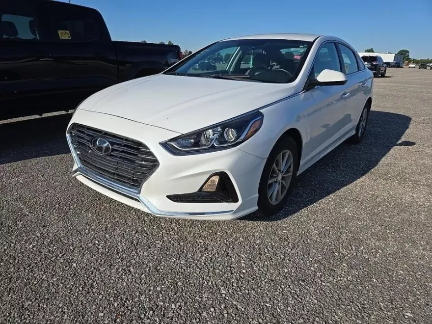 2019 Hyundai Sonata SE photo 1